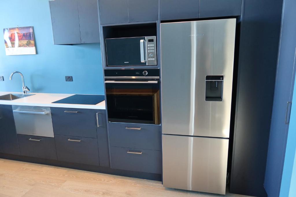 Penthouse apartment with stunning Harbour views - Resim 4