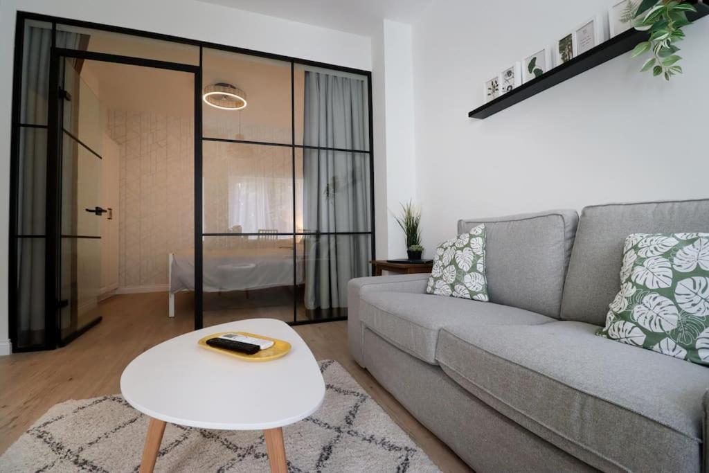 Urban Chic Sofia Top Central Location