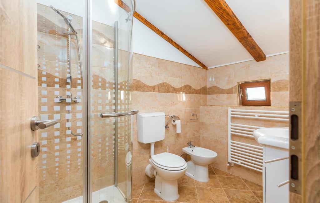 Łazienka w obiekcie 4 Bedroom Gorgeous Home In Vodnjan
