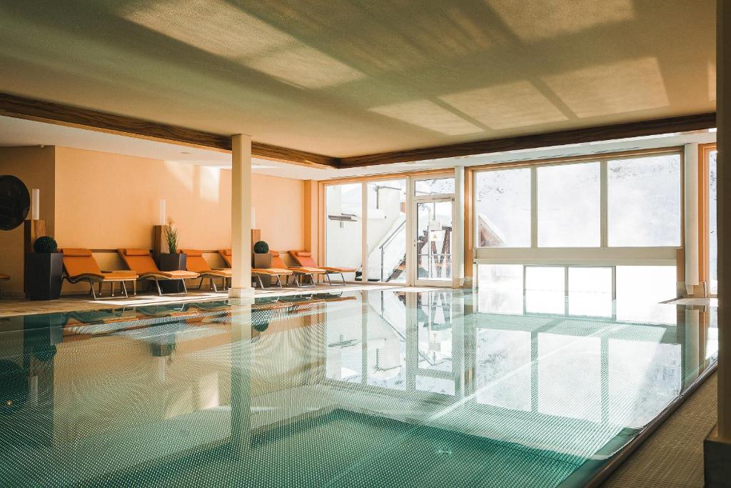 Bazén v ubytovaní Hotel Klausnerhof alebo v jeho blízkosti