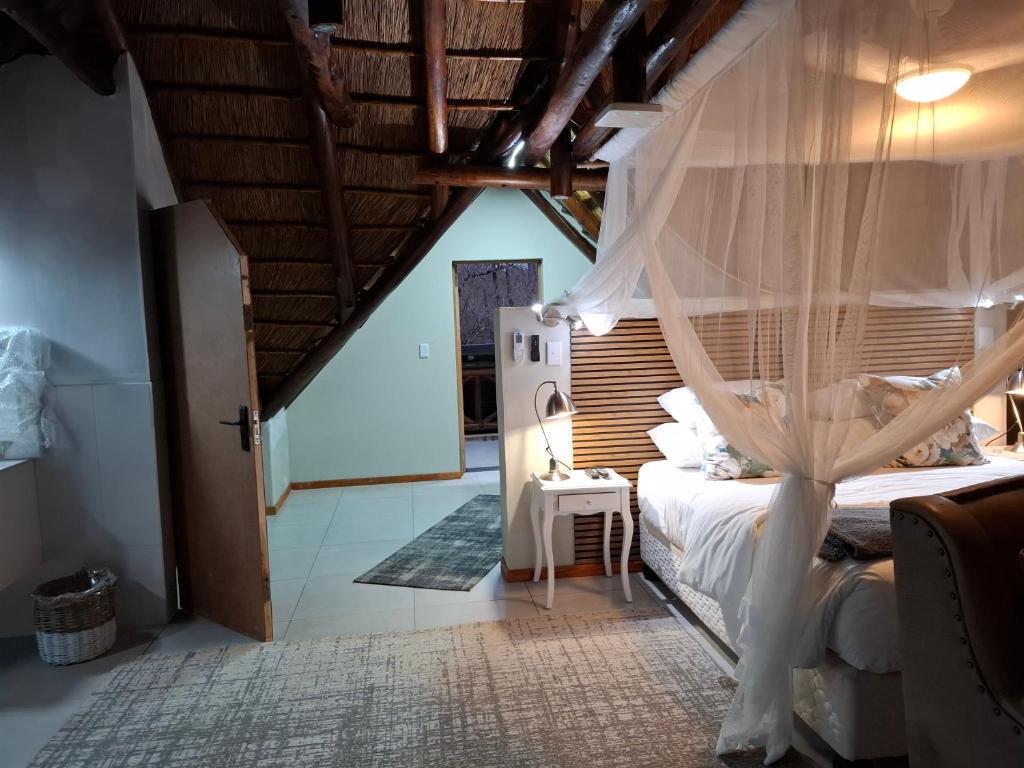 Kruger Riverside Lodge - No Load-shedding - Premier Penthouse