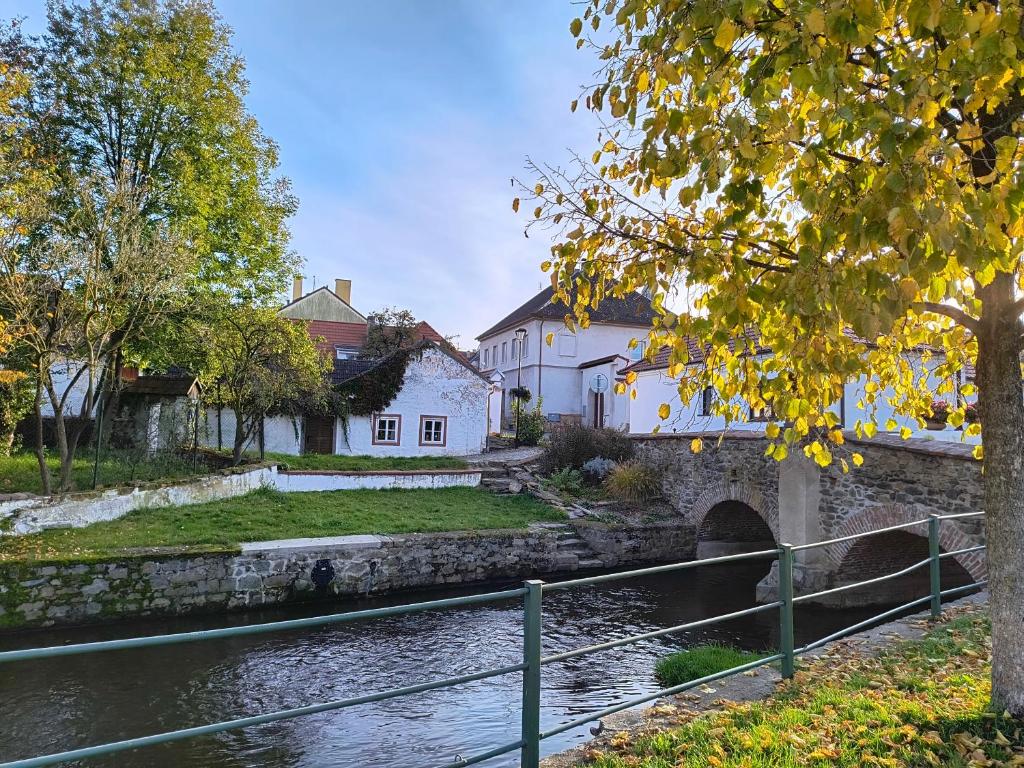 Φυσικό τοπίο κοντά σε αυτό το δωμάτιο σε οικογενειακή κατοικία