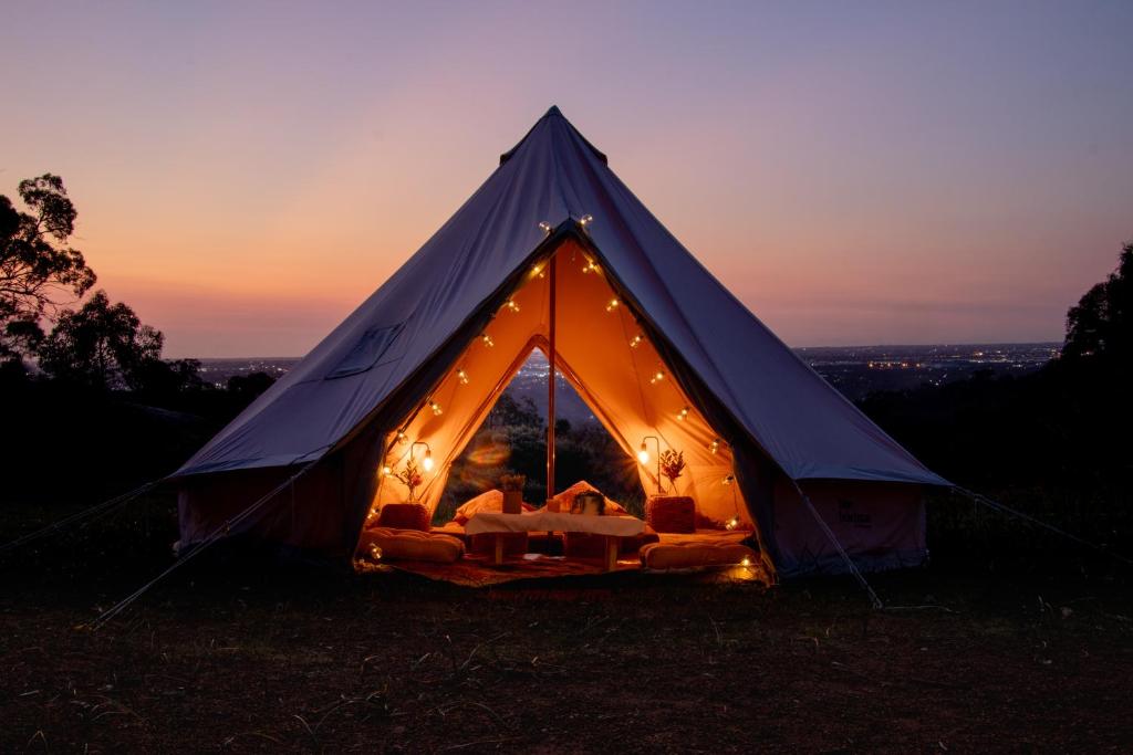 Příroda nedaleko luxury tent