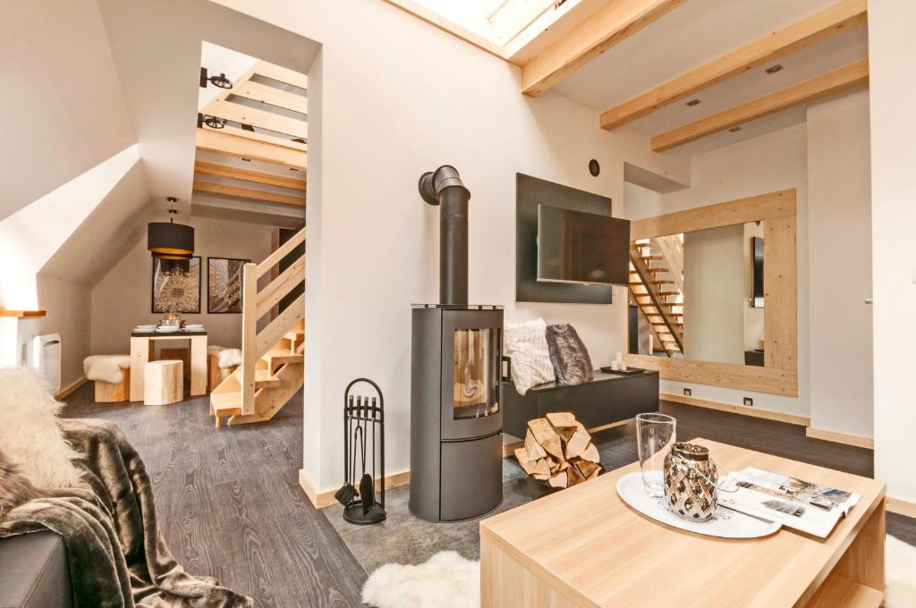 Μια τηλεόραση ή/και κέντρο ψυχαγωγίας στο Apartamenty Krzeptowskiego Zakopane