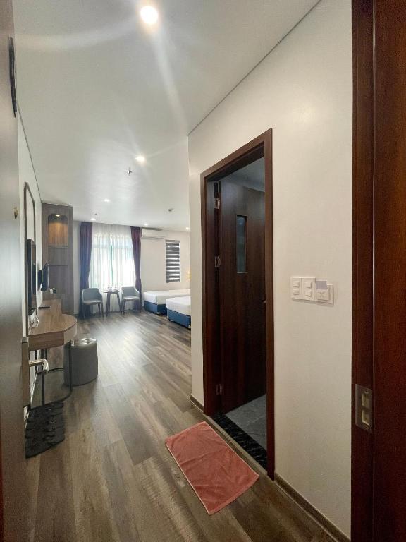 Central Halong Hotel - Deluxe Triple Room With Sea View