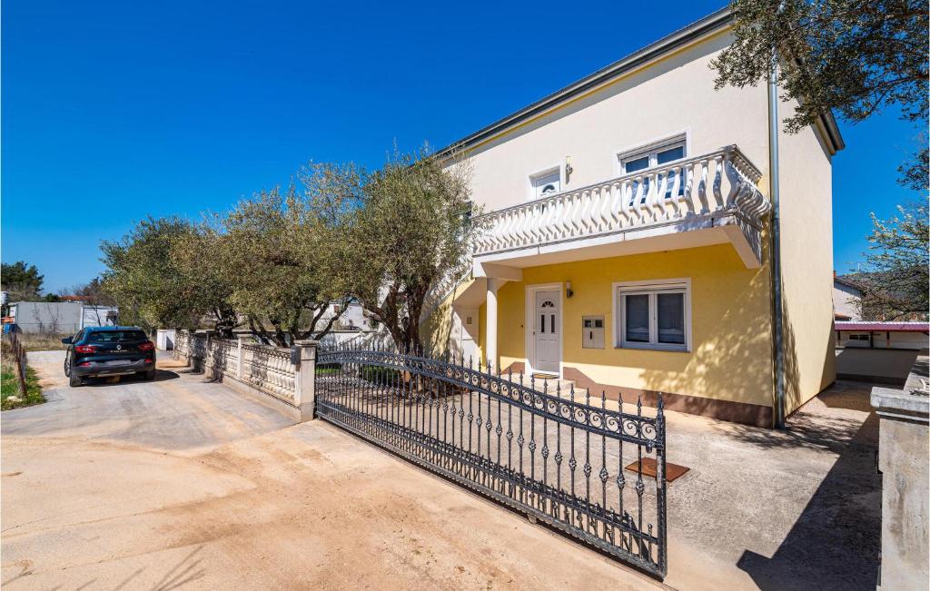 Budova, v ktorej sa apartmán nachádza