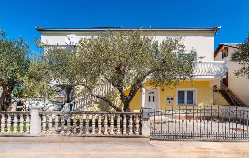 Budova, v ktorej sa apartmán nachádza