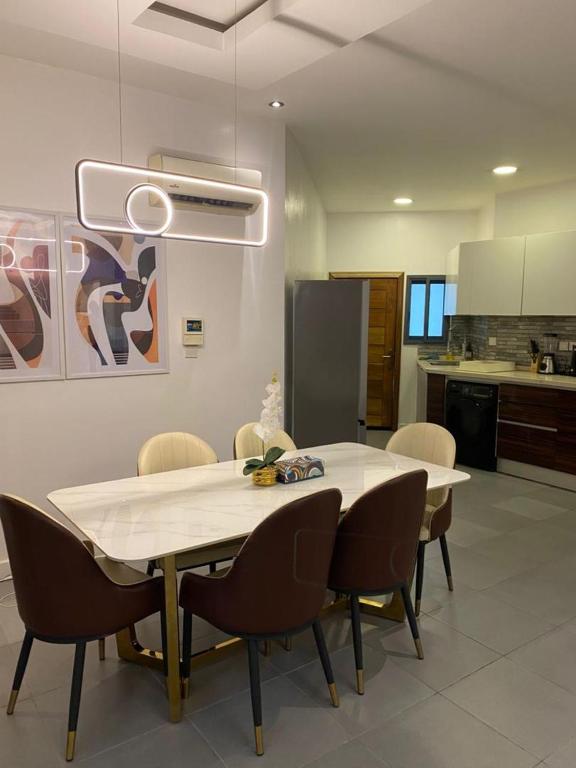 Kuchyň nebo kuchyňský kout v ubytování Enzo Apartments
