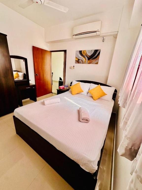 Postel nebo postele na pokoji v ubytování Lovish luxury villa