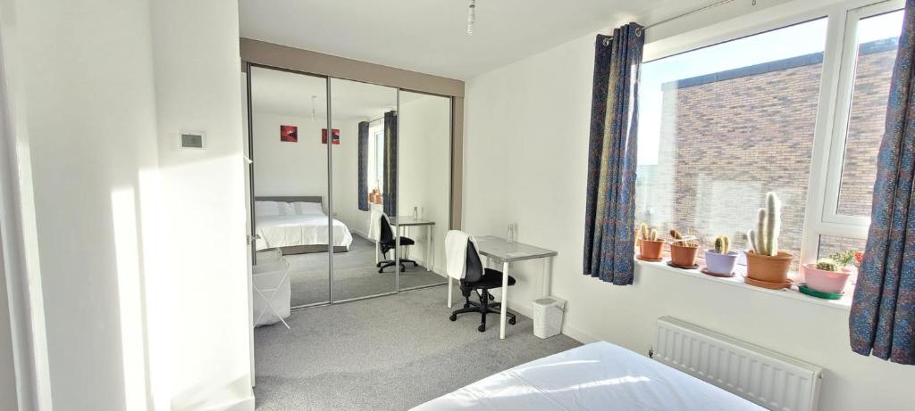 Postel nebo postele na pokoji v ubytování Spacious Double room with private bathroom