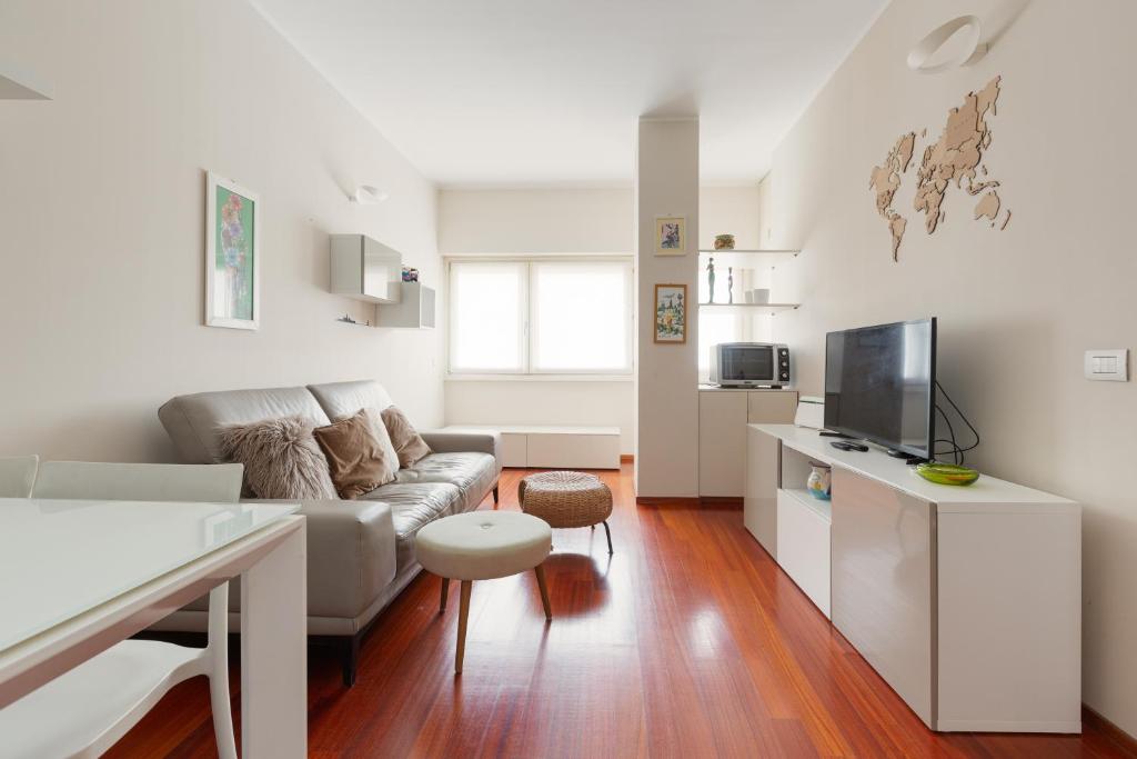 GuestHost - Milano-Domodossola Balcony Apartment