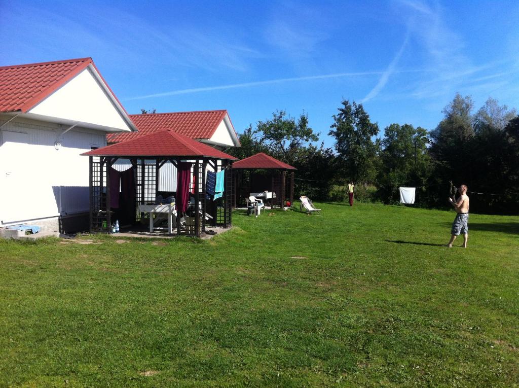 Vonkajšia záhrada v ubytovaní Bungalowfarm