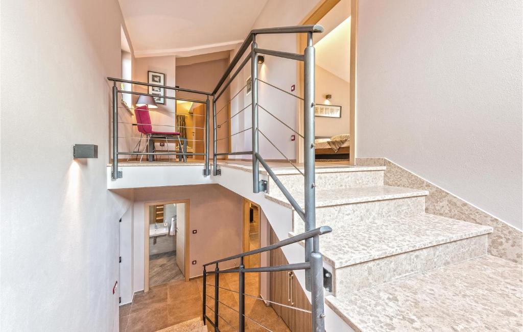 Zdjęcie z galerii obiektu 4 Bedroom Awesome Home In Trosti w mieście Heki