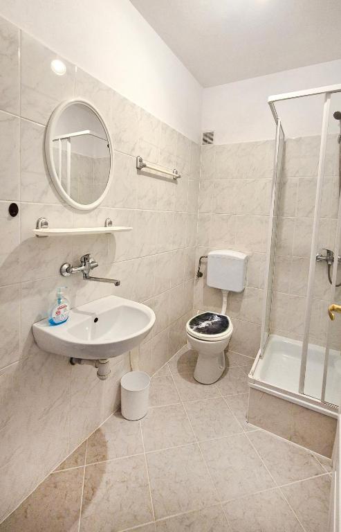 VILLA MEDICA - Ośrodek wypoczynkowy z basenem oraz pełnym wyżywieniem - 5