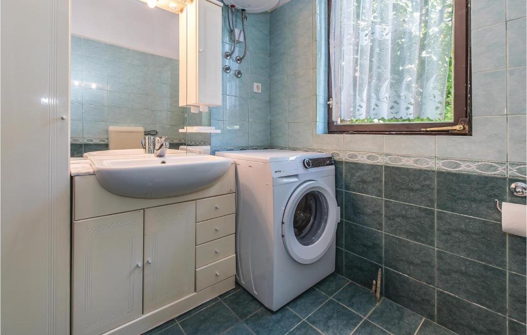 Koupelna v ubytování Holiday Home Tribunj-Sovlje Dubravice