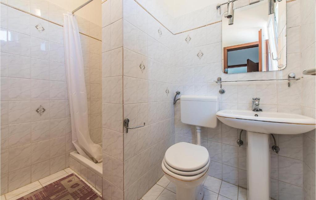 Koupelna v ubytování Holiday Home Tribunj-Sovlje Dubravice