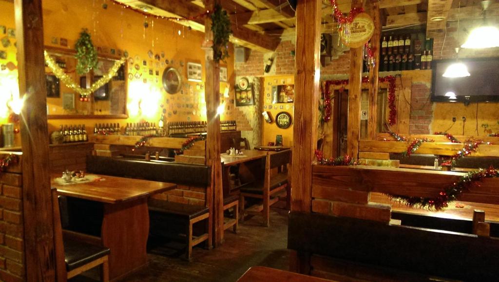 A restaurant or other place to eat at Apartmány Laverna