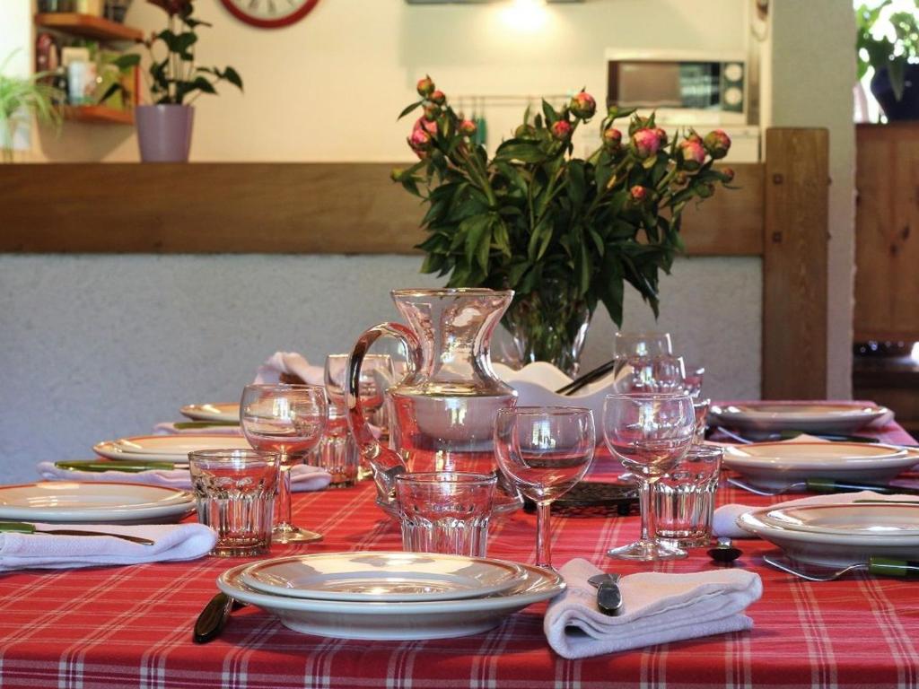 Gîte Nature au Chambon-sur-Lignon: Terrasse, Wifi, Proche Activités et Commerces - FR-1-582-137 - Maison De Vacances (5 Adultes)