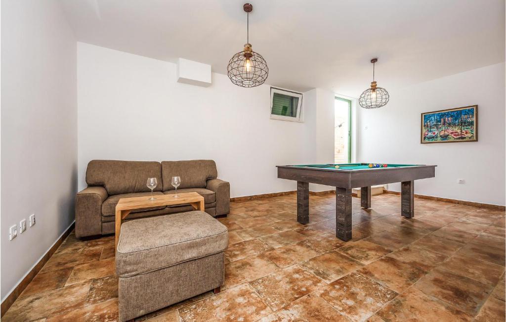 Posedenie v ubytovaní Pet Friendly Home In Lun