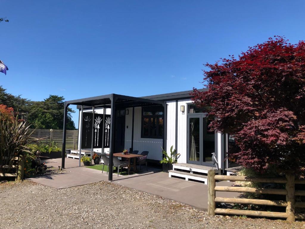 Zahrada ubytování Luxury Farm Escape Tiny Home New Plymouth-Egmont Village