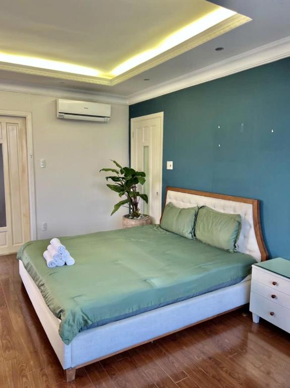 Giường trong phòng chung tại Anna Luxury Apartment