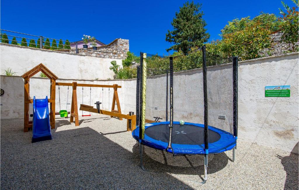 Fotografie z fotogalerie ubytování 3 Bedroom Amazing Home In Mucici v destinaci Mučići