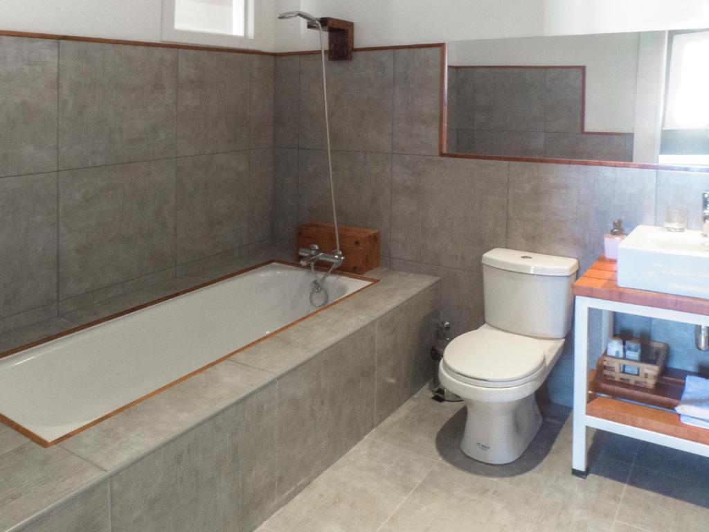 Koupelna v ubytování El Navegante B&B