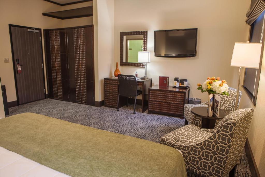 Hotel Fusion, a C-Two Hotel - Standard King Room