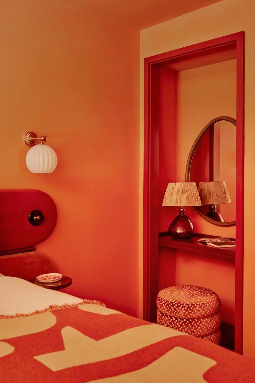 Ember Locke Kensington - Resim 45