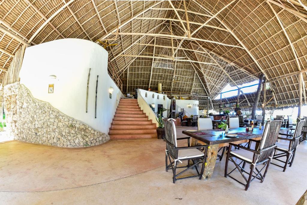 Restaurace v ubytování Sunshine Azure Zanzibar Beach Hotel