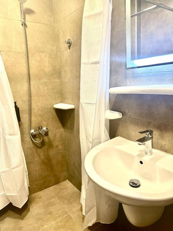 Sky View Hotel - Resim 8