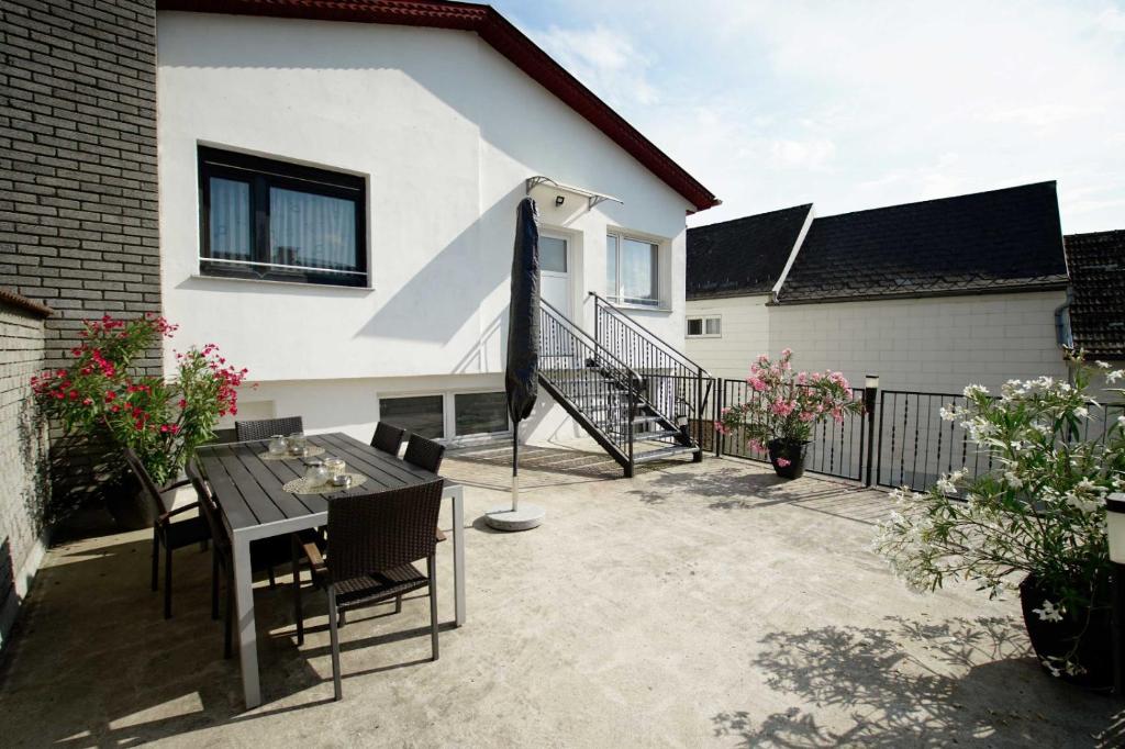 Balkón nebo terasa v ubytování " Haus am Golfplatz" private Unterkunft