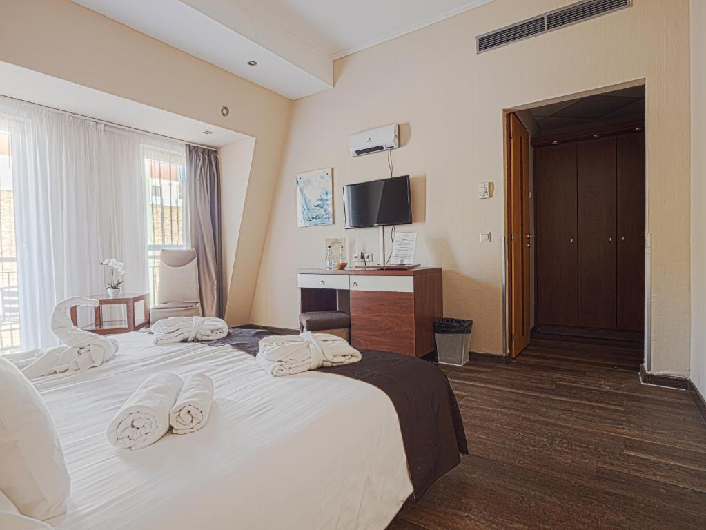 Holiday Beach Budapest Wellness Hotel with Sauna Park - Resim 5