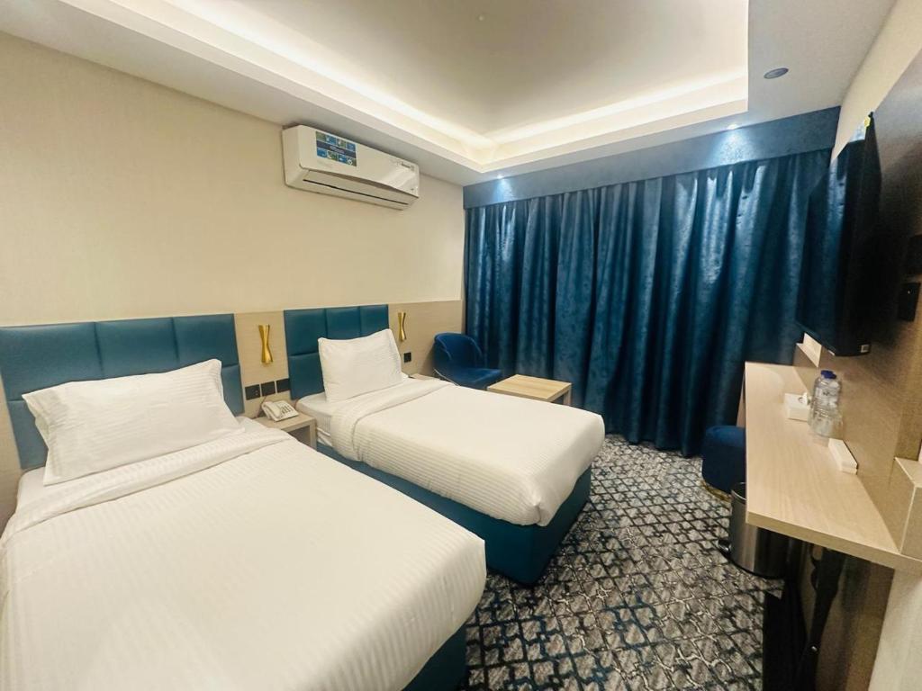 Sky View Hotel - Resim 13