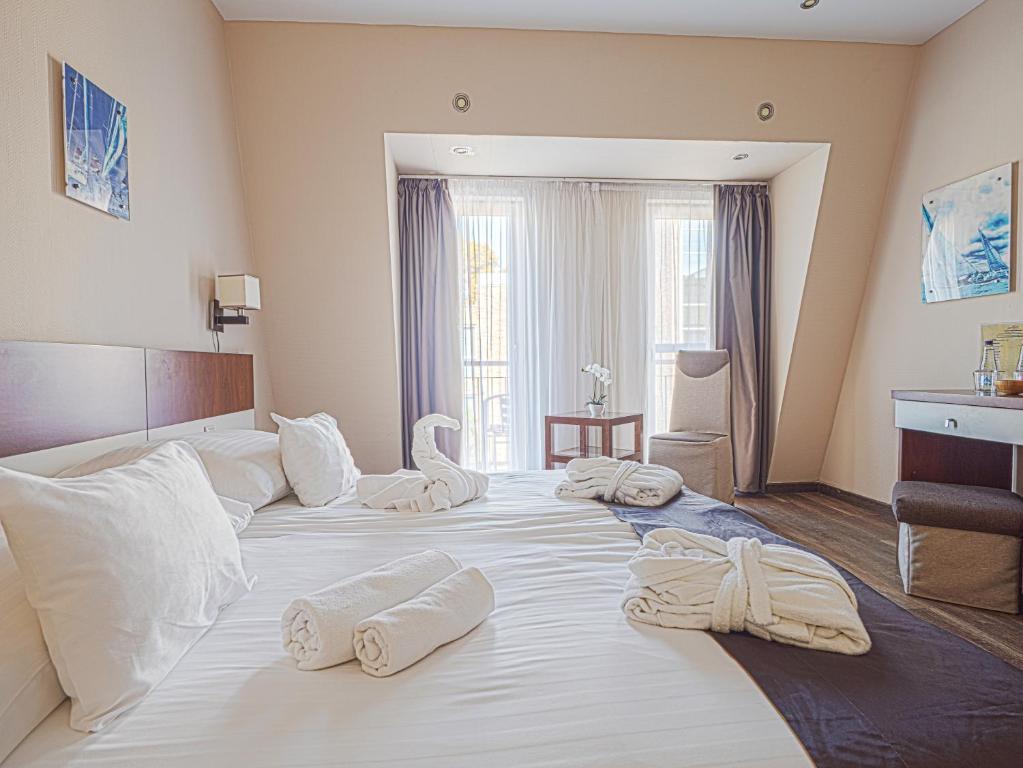 Holiday Beach Budapest Wellness Hotel with Sauna Park - Resim 24