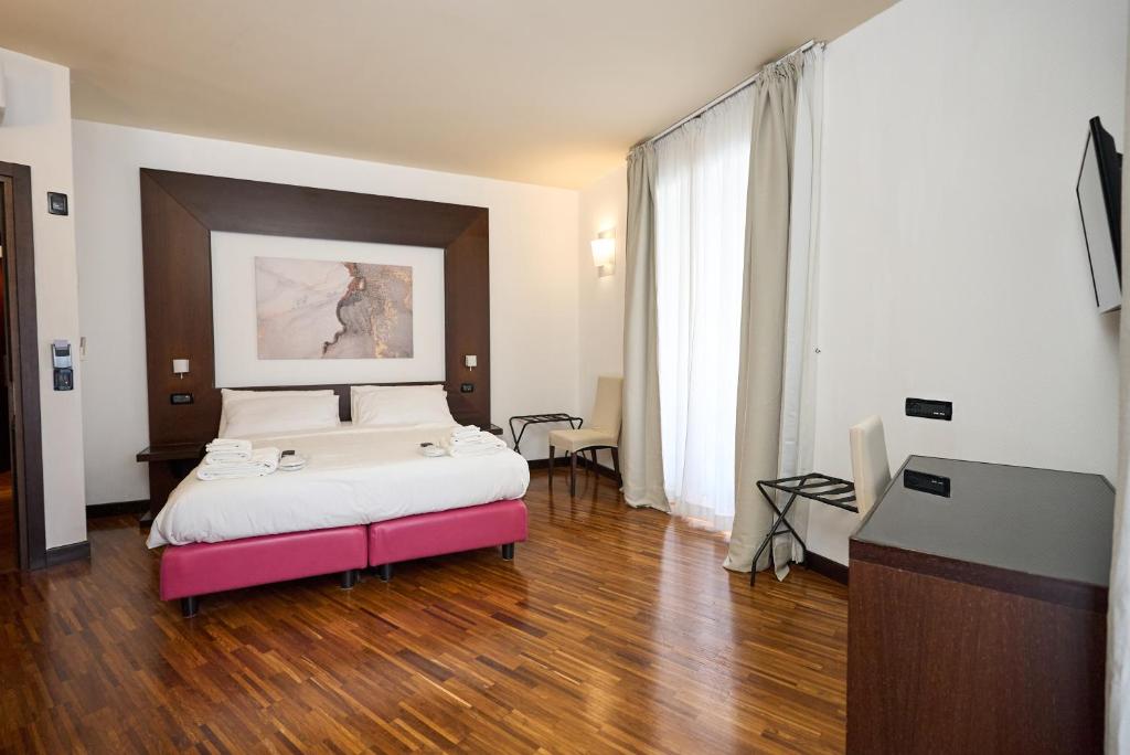 Gemini Rooms