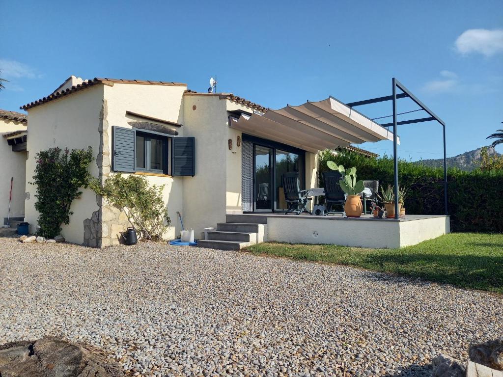 The building in which the holiday home is located