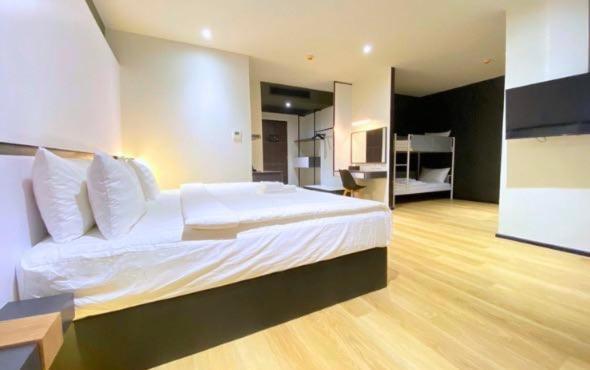 9D City & 9D Express Hotel - Habitación Familiar Estándar
