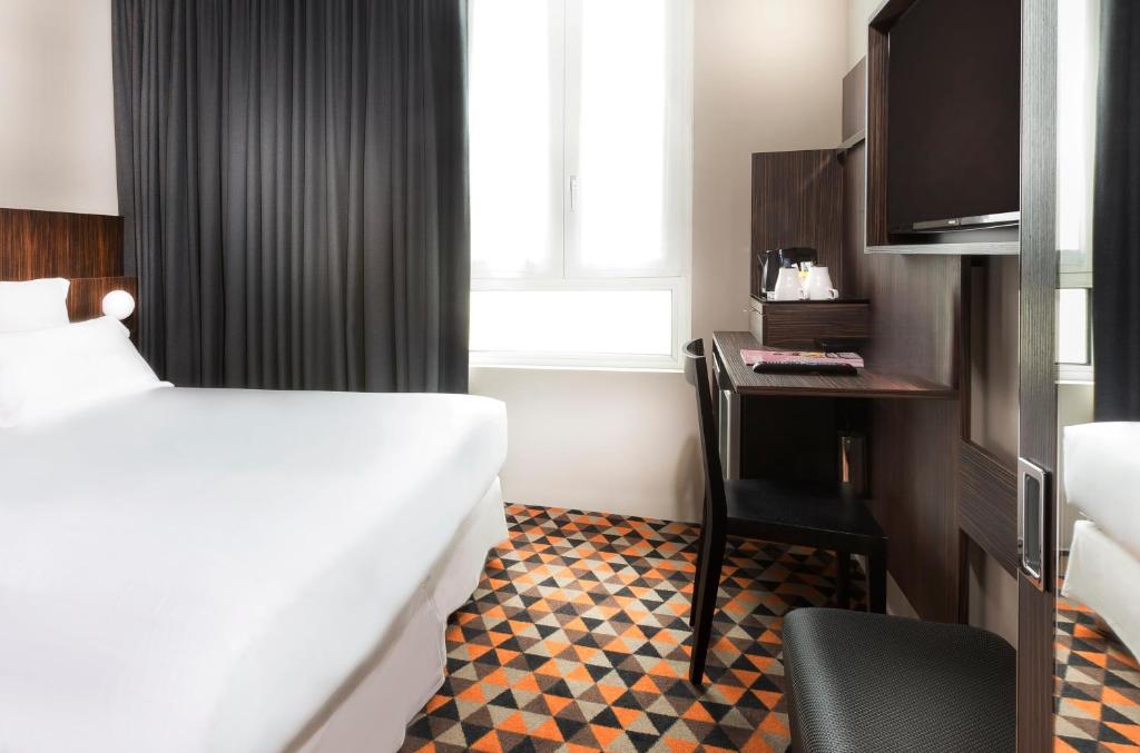 
Comfort Room with Courtyard View
