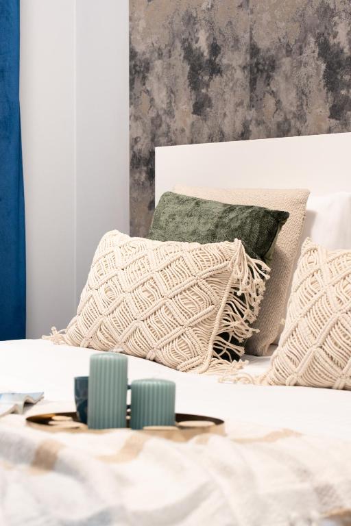 Pure Rental Premium Apartments - Free Parking & AC - １ベッドルームのあるアパート