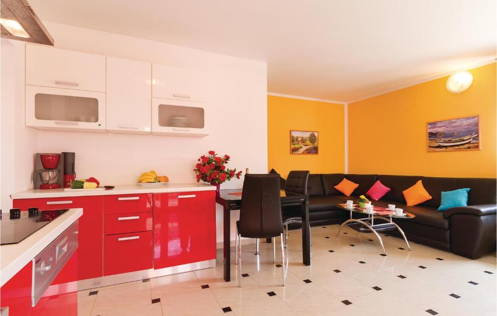 Kuchnia lub aneks kuchenny w obiekcie Holiday Home Betiga Betiga Ii