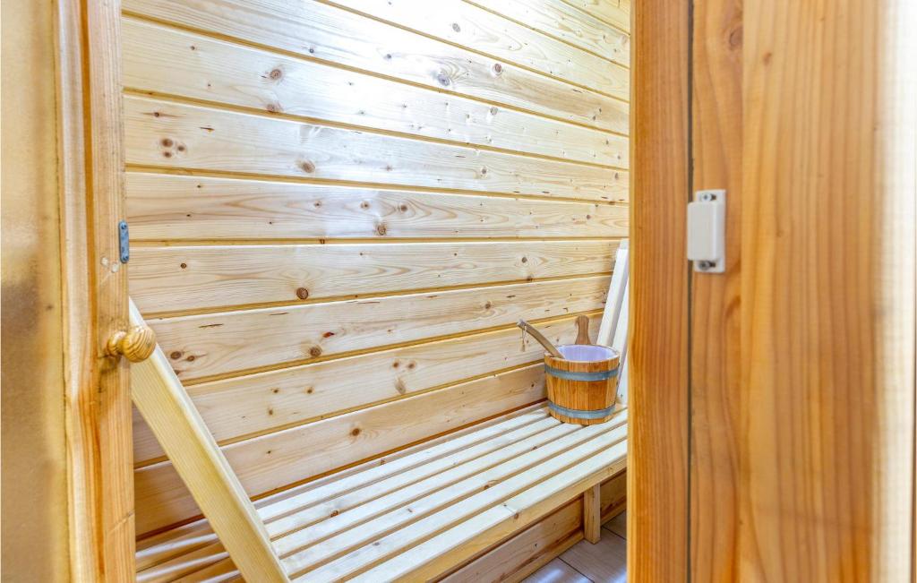 Zdjęcie z galerii obiektu Gorgeous Home In Gospic With Sauna w mieście Gospić