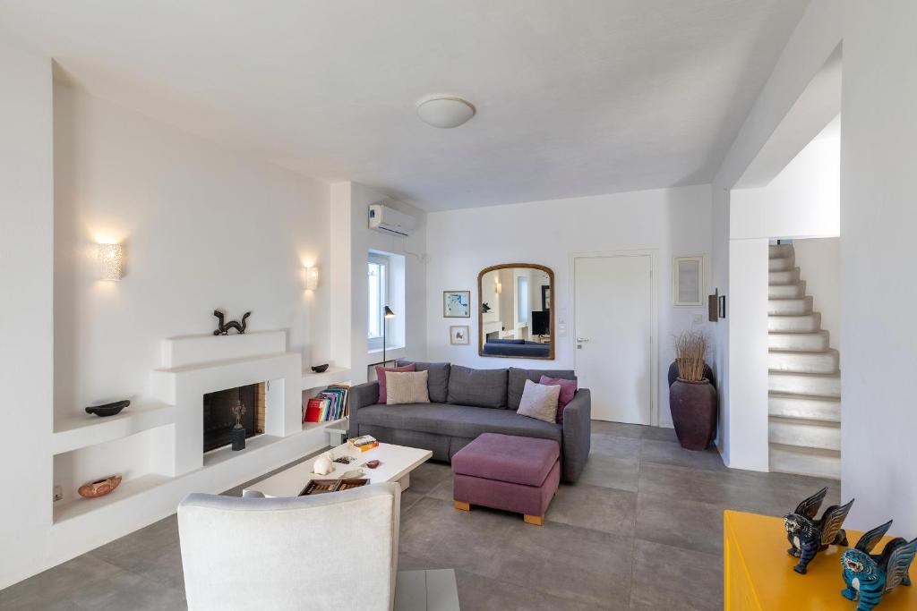 Posedenie v ubytovaní Villa Mykonian Ode with Stunning Sunrise & Sunset Views