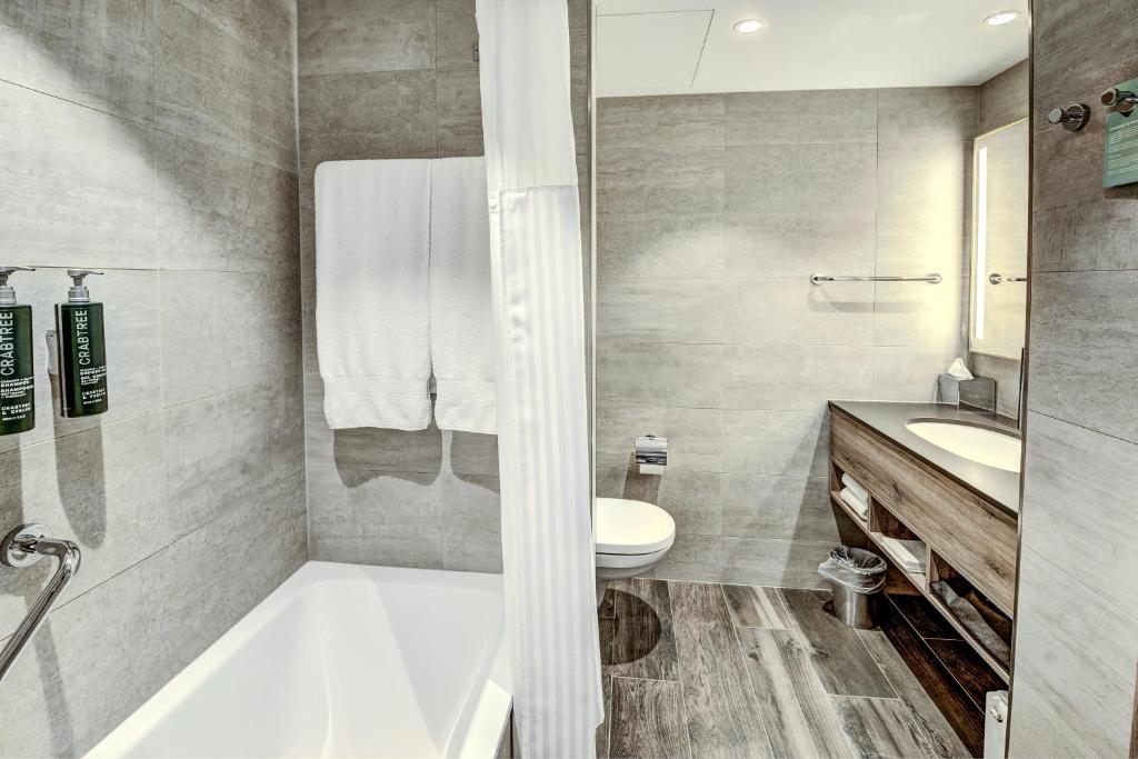 Kúpeľňa v ubytovaní Hilton Garden Inn Wiener Neustadt