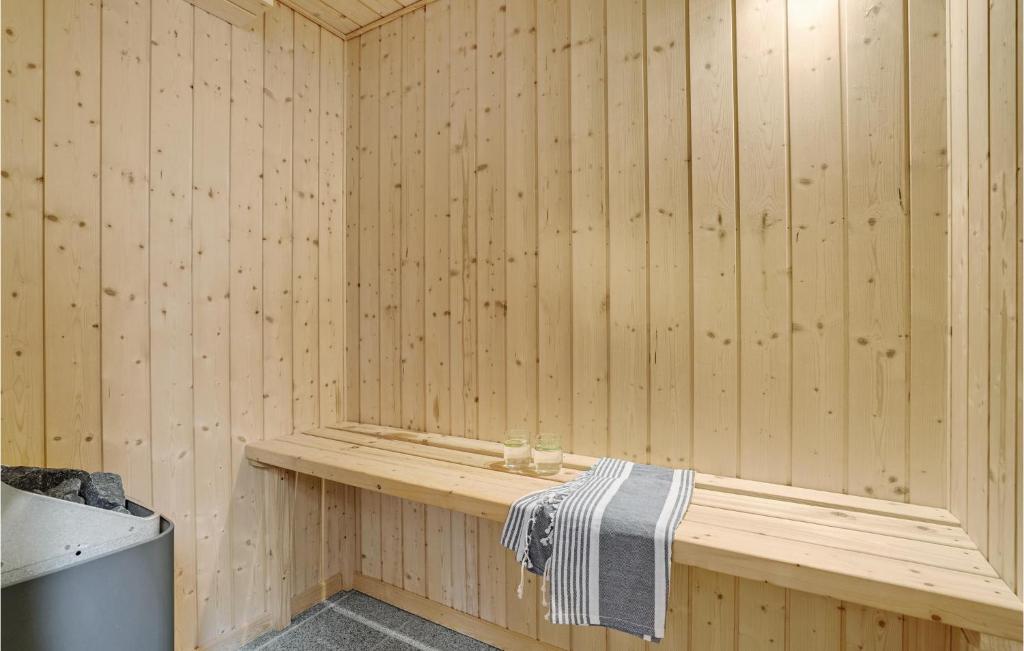 Fotografie z fotogalerie ubytování Cozy Home In Hurup Thy With Sauna v destinaci Sønder Ydby