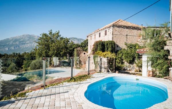 Πισίνα στο ή κοντά στο Villa Tantini