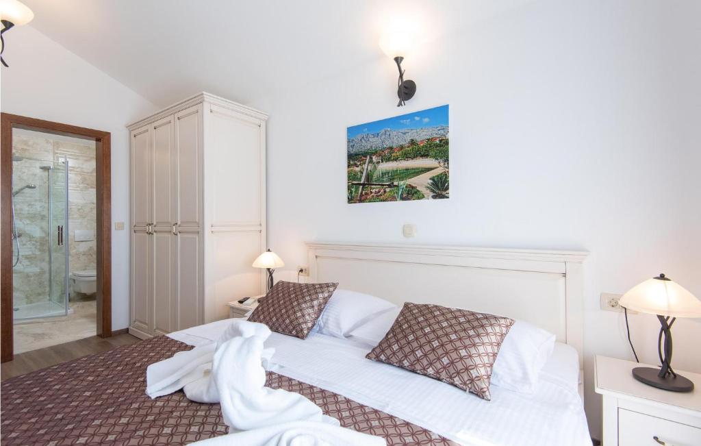 Posteľ alebo postele v izbe v ubytovaní 3 Bedroom Nice Home In Orebic