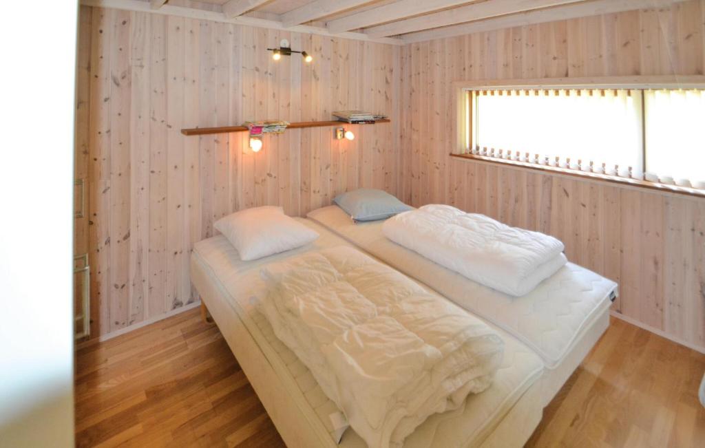Postel nebo postele na pokoji v ubytování Holiday Home Grenaa 53 Denmark