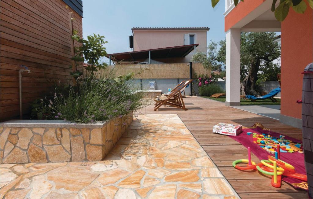 Zdjęcie z galerii obiektu Two-Bedroom Holiday Home In Barbariga w mieście Barbariga