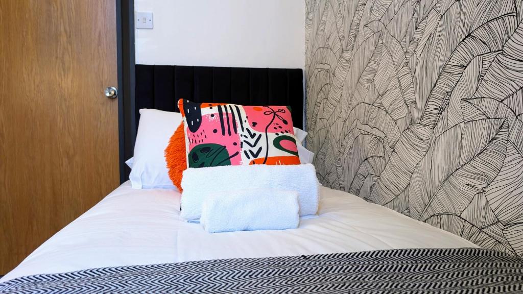 
Single Room with Private External Bathroom
